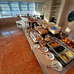 City Hotel Otel