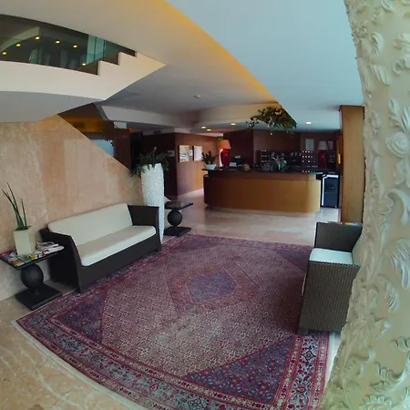 فندق City Hotel سينِغاليا