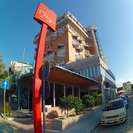 城市酒店 西尼加利亚