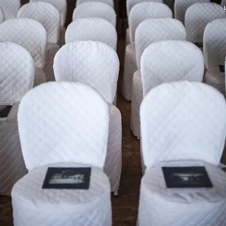 城市酒店 酒店 西尼加利亚