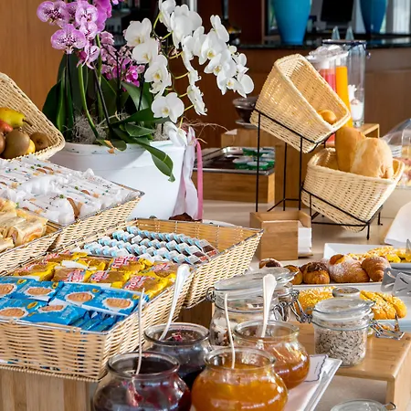 City Hotel 4* سينِغاليا