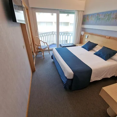 City Hotel ホテル セニガッリア
