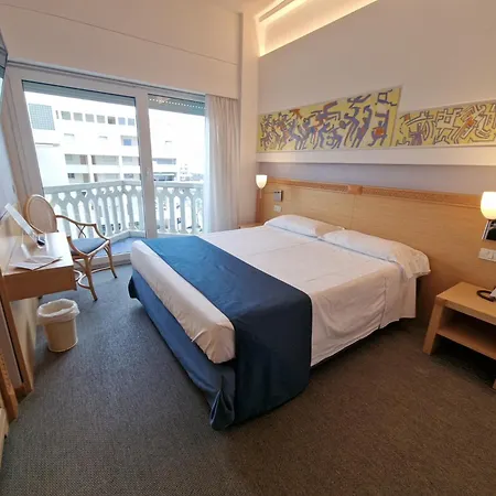 City Hotel 4* セニガッリア