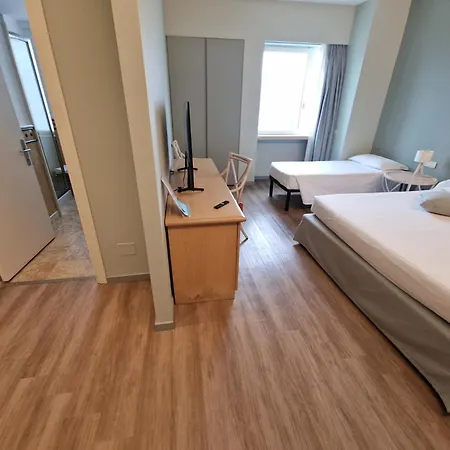 City Hotel ホテル セニガッリア