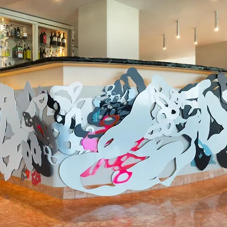 City Hotel ホテル 4*