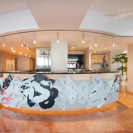 City Hotel 4* セニガッリア