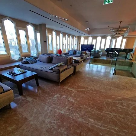 ホテル City Hotel