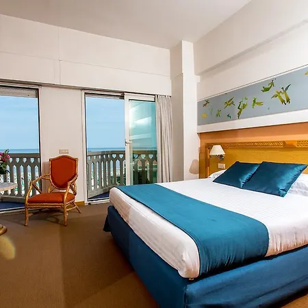 City Hotel فندق سينِغاليا