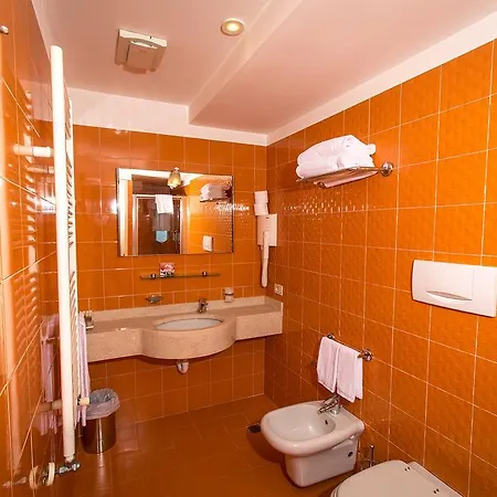 City Hotel 호텔 4*