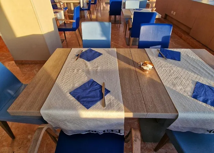 City Hotel فندق سينِغاليا